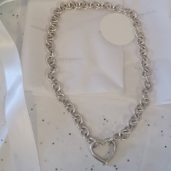 Tiffany &Co heart necklace 18 "😍 - Picture 5 of 13